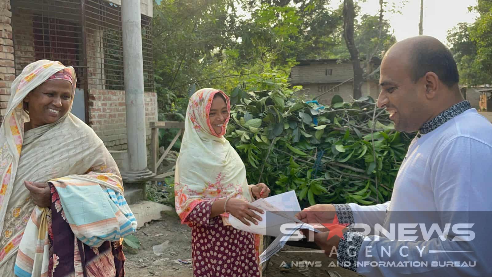 রাষ্ট্র কাঠামো সংস্কারে বিএনপির ৩১ দফা দাবিতে দুর্গাপুরে লিফলেট বিতরণ