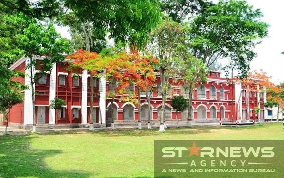 বরিশালের শিক্ষার বাতিঘর: ১৩৬ বছরের ব্রজমোহন কলেজ