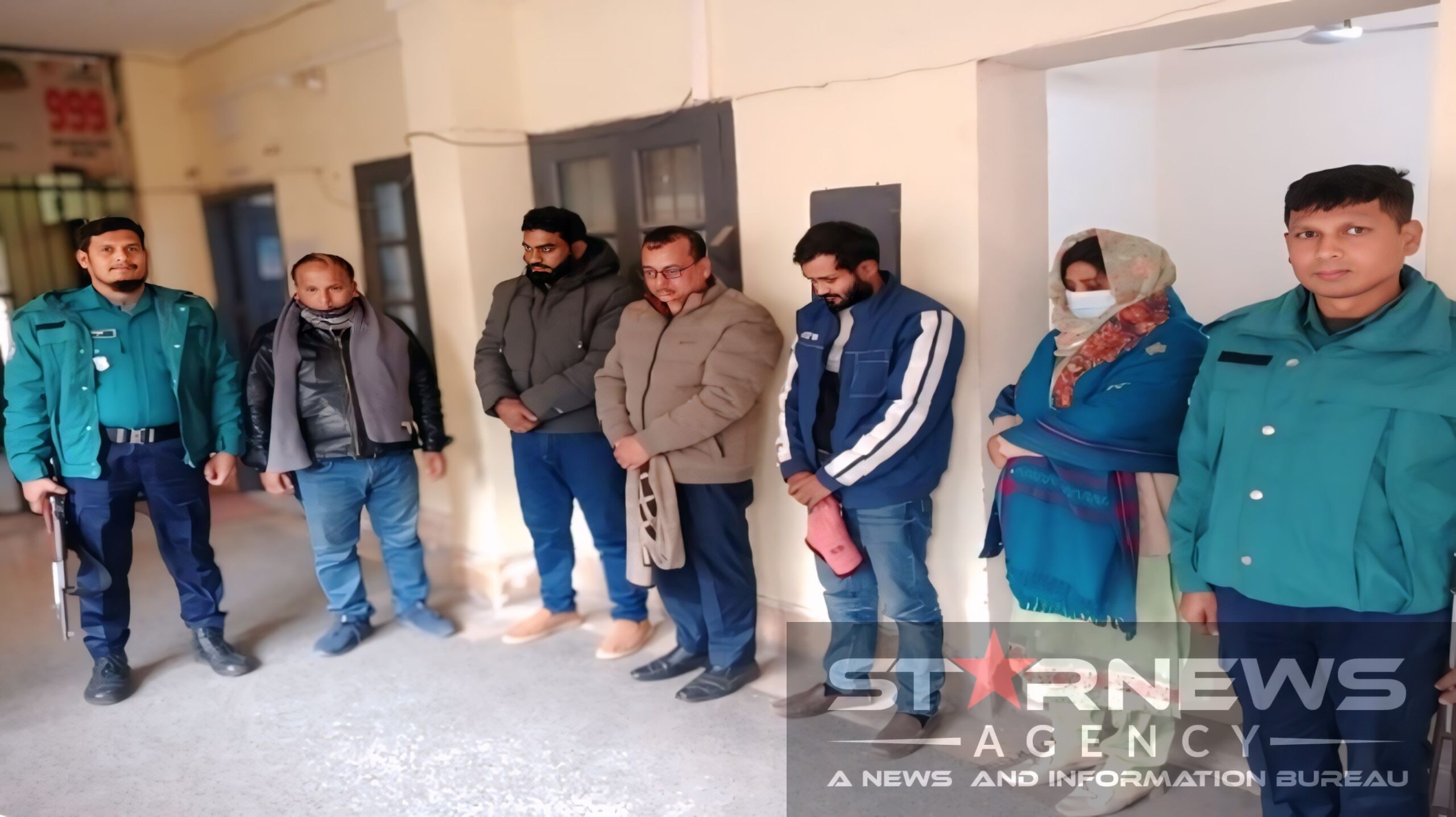 প্রাথমিকের শিক্ষক নিয়োগে প্রশ্ন ফাঁসের নামে প্রতারণা: রাজশাহী ও নওগাঁর ৬ জন গ্রেপ্তার