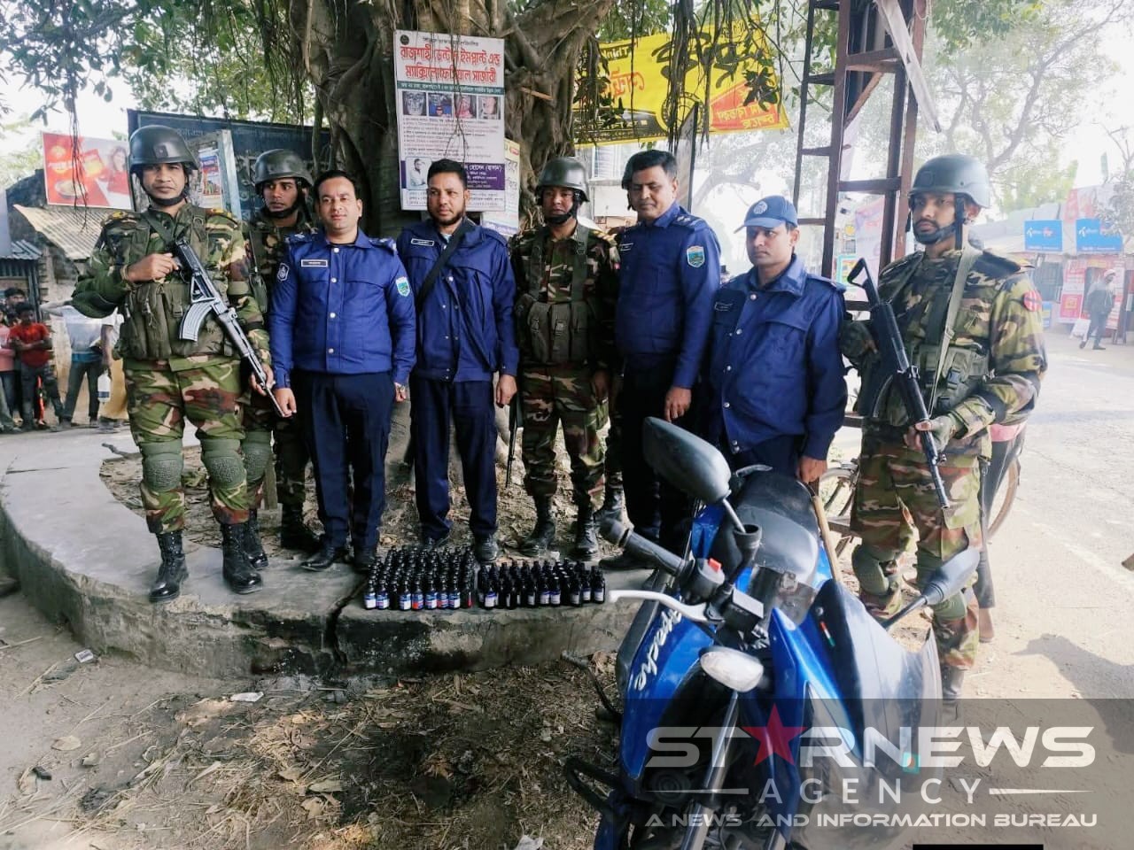 তানোরে যৌথ অভিযানে ফেন্সিডিলের বড় চালান উদ্ধার, মোটরসাইকেল ফেলে পালাল পাচারকারী