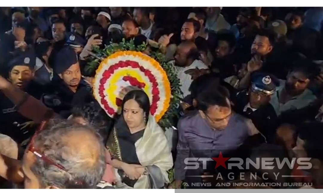 শহীদ মিনারে বিএনপি নেতাকর্মীদের বাধার মুখে এমপি রুমিন ফারহানা