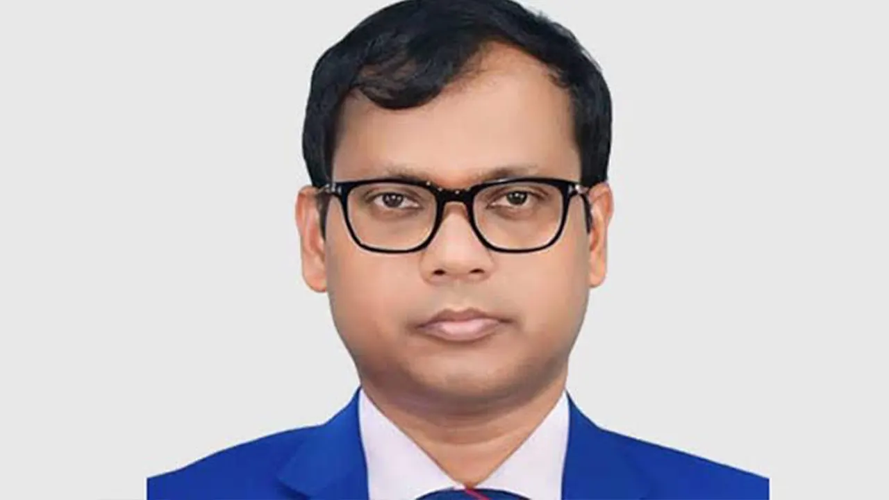 সিলেটের ডিসি সারোয়ার আলমকে আদালতের শোকজ