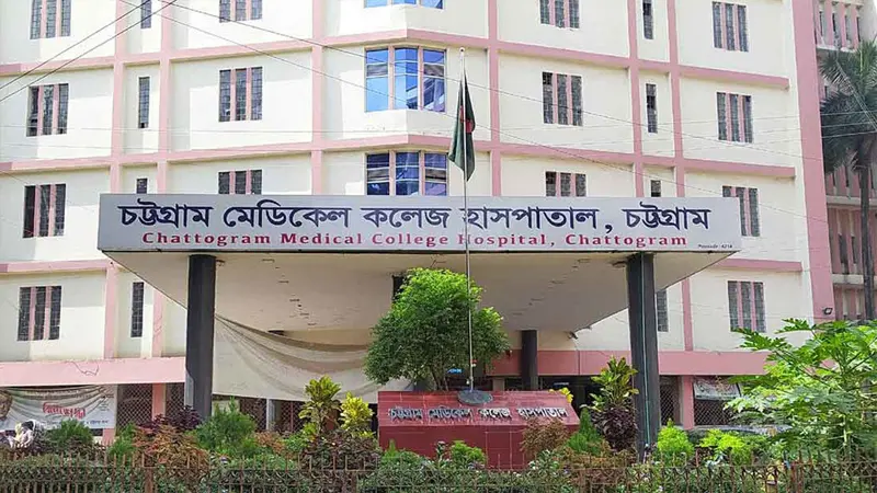 মারা গেল গলাকাটা অবস্থায় জঙ্গলে হাঁটতে থাকা সেই শিশুটি