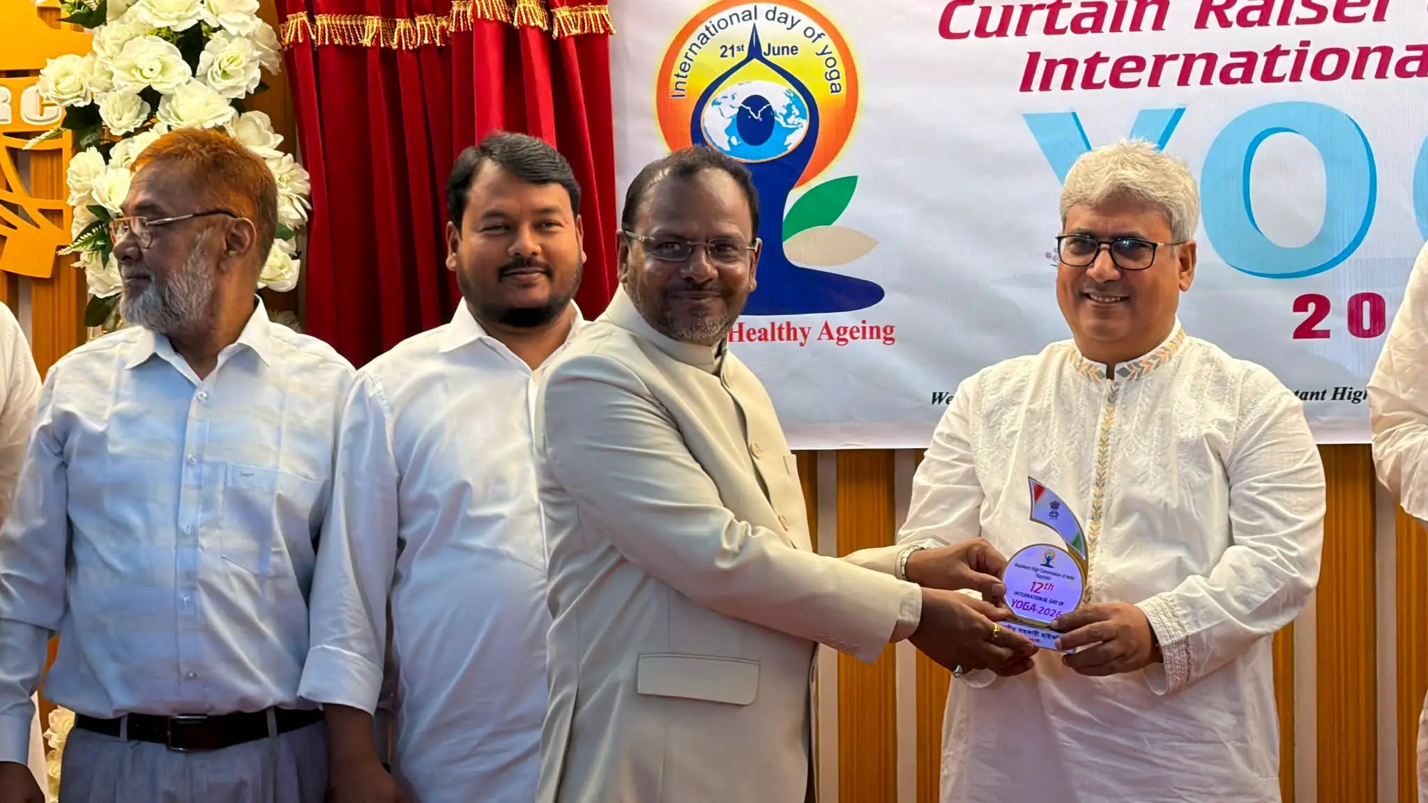সাংস্কৃতিক ও মৈত্রীর বন্ধনে ভারত-বাংলাদেশ: রাজশাহীতে যোগ দিবসে সহকারী হাইকমিশনার মনোজ কুমার