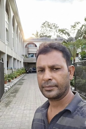 বিয়ের দাবিতে মামাতো ভাই সোহেলের বাড়িতে  অবস্থান, এলাকায় চাঞ্চল্য